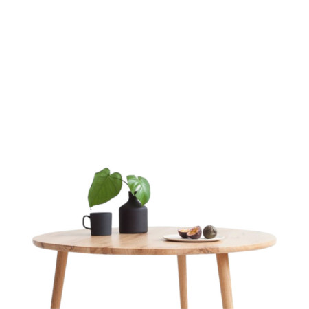 Dębowy stolik kawowy OVAL – naturalny, minimalistyczny | Oakie Studio